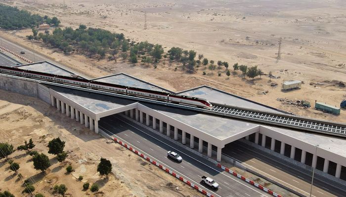 سلطنة عمان والإمارات تستعدان لإطلاق أول شبكة سكك حديدية بينهما - عاجل