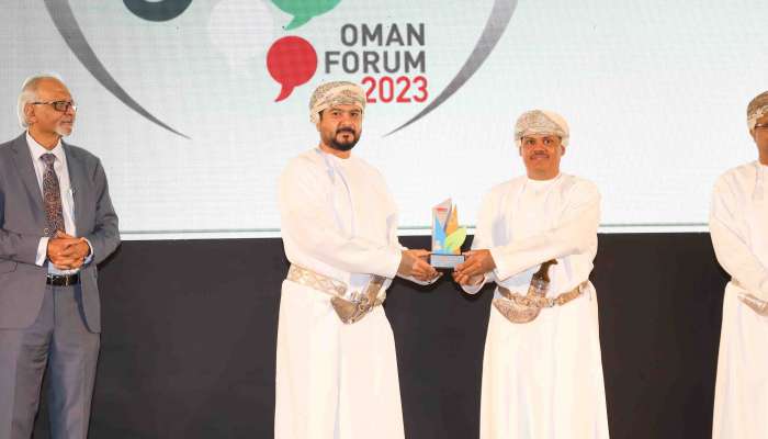Alizz Islamic Bank honoured with award for excellence in corporate social responsibility