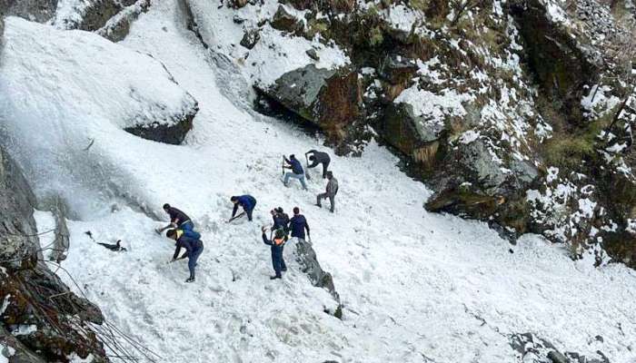 7 killed in avalanche in India, rescue operations underway