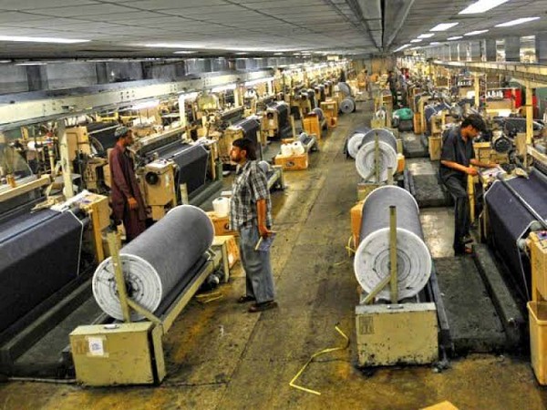 India plans to set up seven mega textile parks