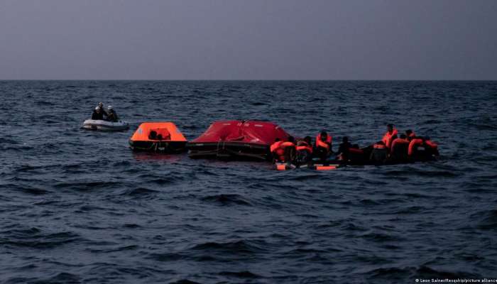 Migrant boats sink off Tunisia; more than 20 missing, 4 dead
