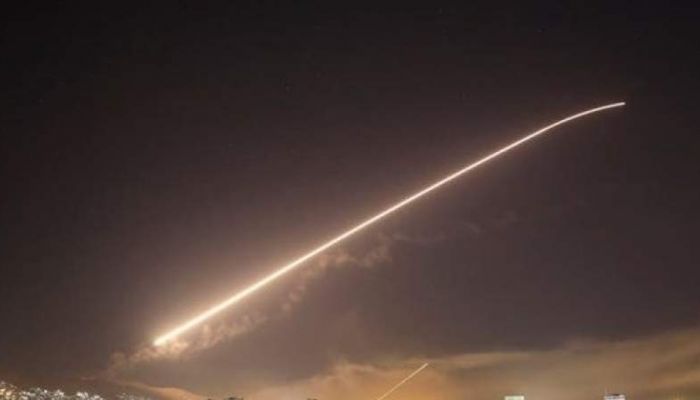 الدفاعات الجوية السورية تتصدى لهجوم إسرائيلي جنوب سوريا
