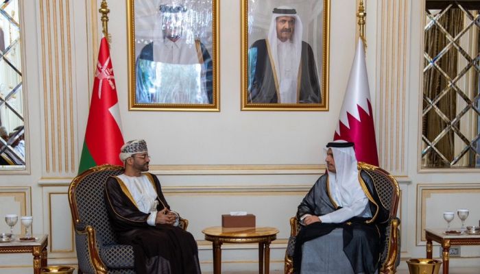 وزير الخارجية ونظيره القطري يؤكدان على عمق العلاقات الأخوية بين البلدين