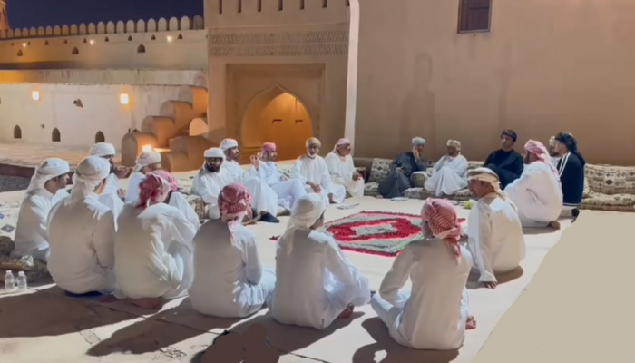 المجالس الرمضانية بمحافظة البريمي.. تجسيد للألفة والترابط بين أبناء المجتمع