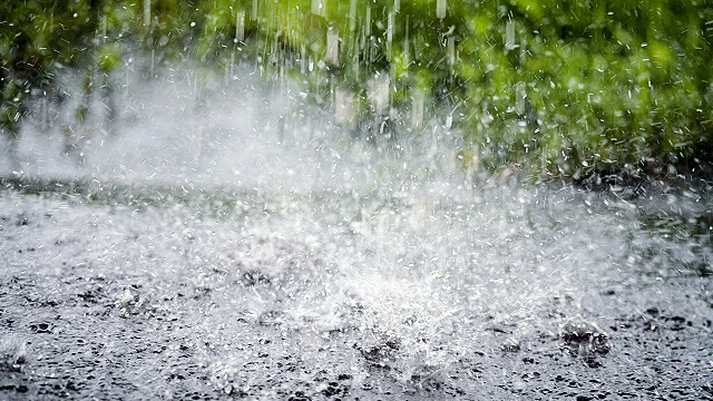 الأرصاد العمانية تصدر التنبيه رقم (2) بغزارة الأمطار المتوقعة اليوم