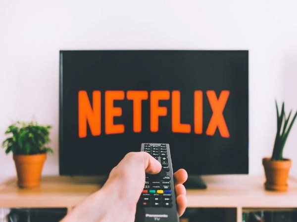 Netflix records 1.75mn new subscribers, shuts mailing DVDs business
