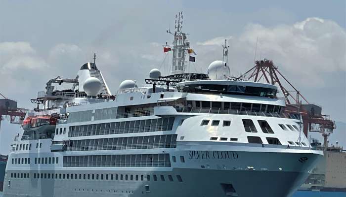 Salalah port welcomes cruise ship