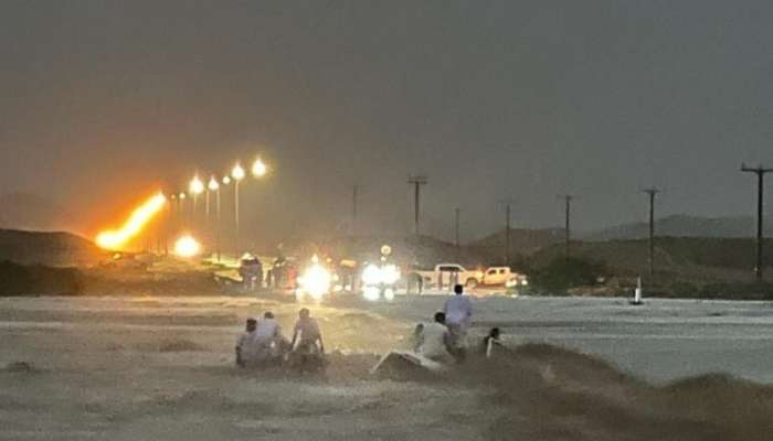6 rescued from wadi stream in South Al Sharqiyah, search underway for 3 missing