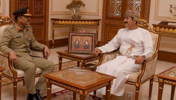 Royal Office Minister Receives Pakistani Army’s Chief of Staff