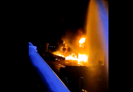 Warehouse fire doused in Al-Dakhiliyah