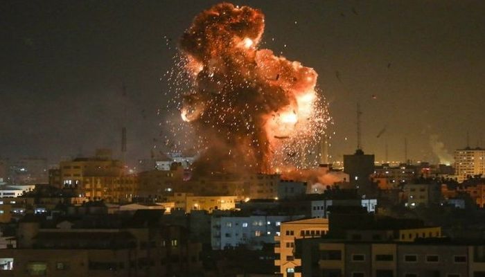الاحتلال الإسرائيلي يقصف مواقع في قطاع غزة