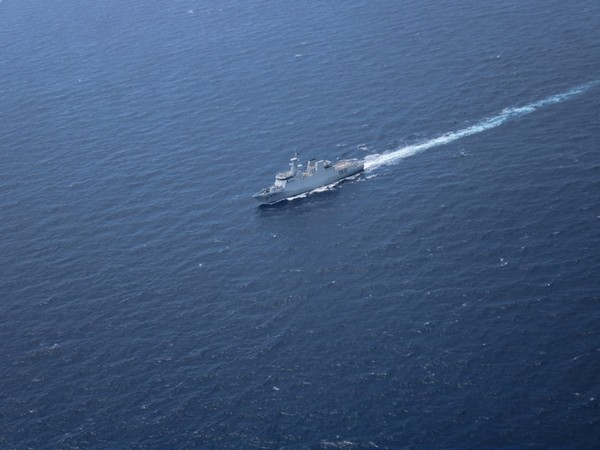 印度海军部署P8I飞机营救中国渔船倾覆