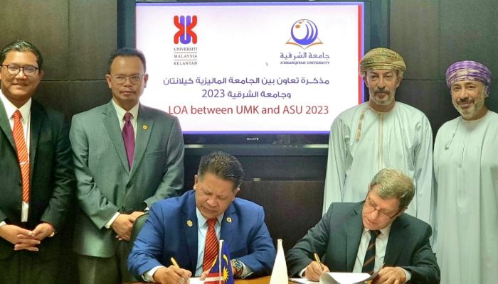 جامعة الشرقية توقع تفاهم مع جامعة كيلانتان الماليزية في مجال الطب البيطري