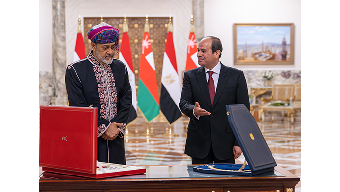 His Majesty the Sultan, Egyptian  President exchange decorations