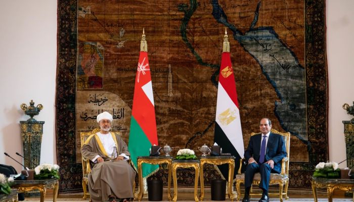 جلالةُ السُّلطان المعظم والرئيس المصري يعقدان جلسة مباحثاتٍ