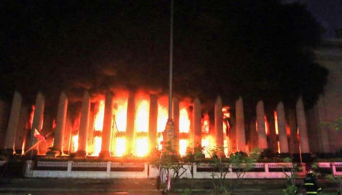 Manila: Huge fire guts historic post office building