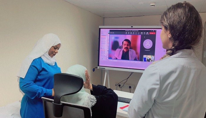 مسؤول يكشف للشبيبة: وزارة الصحة تدشن ’عيادة افتراضية’ للمرضى من خلال معرض كومكس