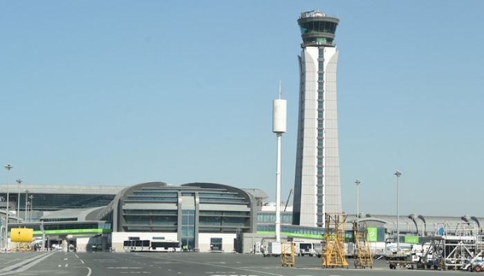 مطارات عُمان تنفّذ حملة توعوية عن الإجهاد الحراري