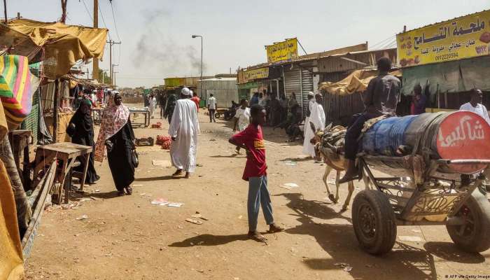 Sudan: Deadly blasts hit Khartoum market