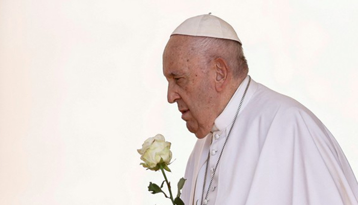 Pope Francis "recovering well" from surgery, starts work from hospital