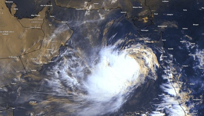 بعد اتجاه "بيبارجوي" إلى الهند وباكستان.. هل سيصل الإعصار لسواحلهم؟