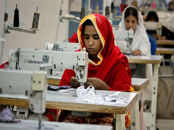 Pakistan: Textile sector sees decline in exports for the eighth consecutive month