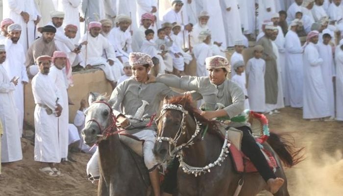 انطلاق مهرجان السادس من ذي الحجة للخيل والهجن في بدية