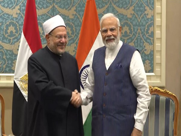 Egypt: Indian PM Modi meets Grand Mufti of Egypt in Cairo