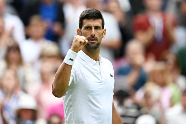 Djokovic, Swiatek ease through first round at Wimbledon