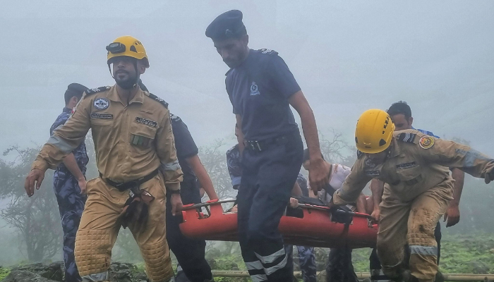 Four injured in vehicle accident in Dhofar