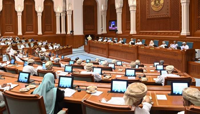 Joint session discusses Draft  Tourism Law, Public Debt Law