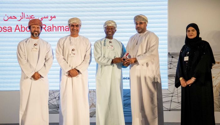 بنك مسقط يحتفي بشركات ومعارض ووكلاء بيع السيارات في محافظة ظفار