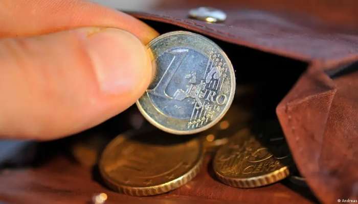 Eurozone inflation dips again in July