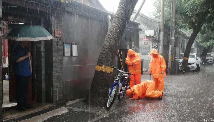 China: Typhoon Doksuri floods Beijing, thousands evacuated