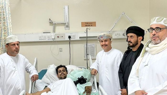 تضحية وبطولة.. مواطن يتصدى ببسالة لإنقاذ طفلة من موت محقق بصلالة
