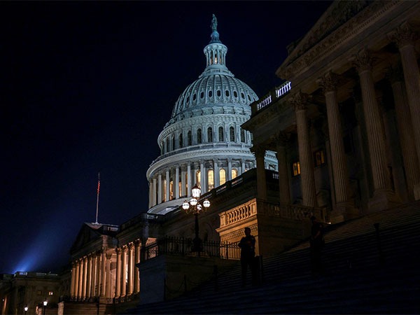 US Capitol police searches Senate buildings after unconfirmed reports of active shooter