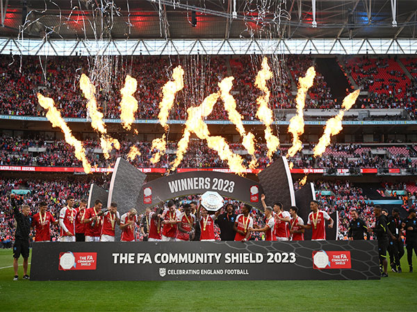 Arsenal lift FA Community Shield