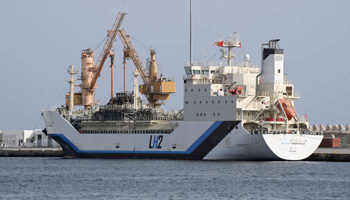 Oman receives world’s first liquefied hydrogen vessel “Suiso Frontier”