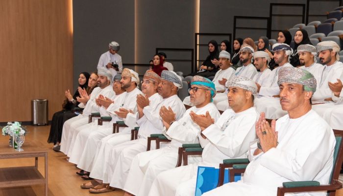 بنك عُمان العربي يقدم برنامج منصة الانطلاق لإعداد الشباب لآفاق التطور الوظيفي