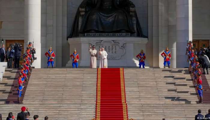 In Mongolia, Pope says Church 'has no political agenda'