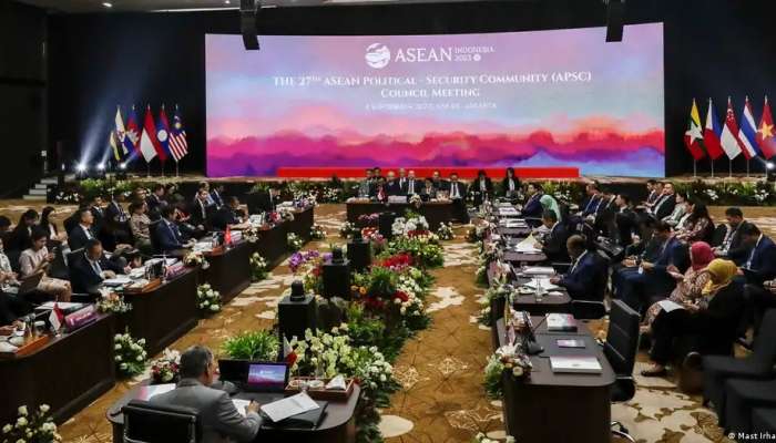 ASEAN: Indonesia, Malaysia urge staying out of global rows