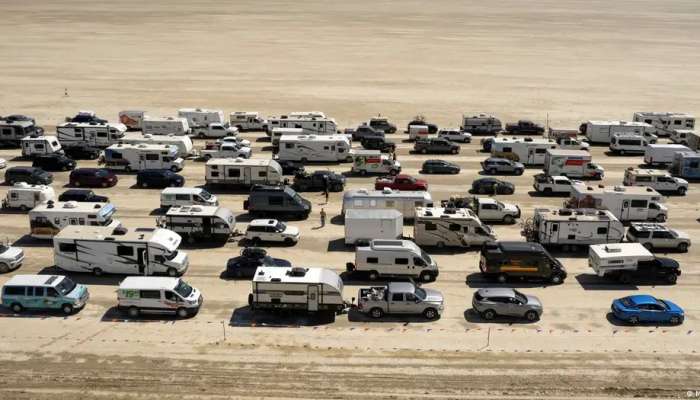 Burning Man: Thousands begin to leave festival grounds