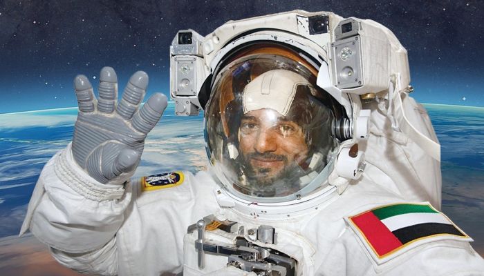رئيس الجمعية الفلكية العمانية يشيد بالإنجاز غير المسبوق لرائد الفضاء الإماراتي