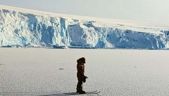 Antarctic sea-ice at mind-blowing low alarms experts