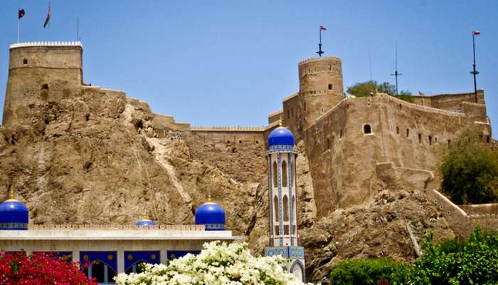 Contract signed for management, operation of Al Mirani Fort in Muscat