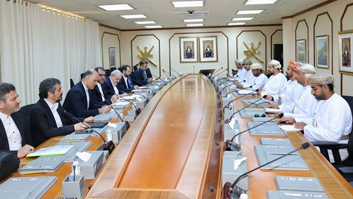 Oman, Iran explore joint business, economic, investment cooperation