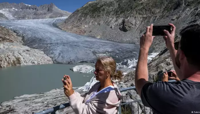 Swiss glaciers melt at record rate — report