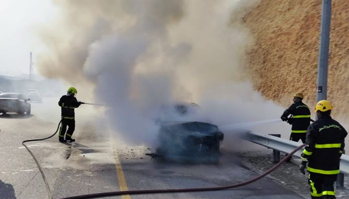 احتراق مركبة بالرسيل الصناعية..و’الدفاع المدني’ تدعو إلى صيانة المركبات بشكل دوري