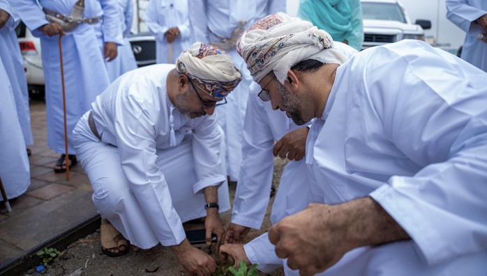 Oman Arab Bank invites public to help turn the Sultanate green with the Roots of Oman Tree Planting initiative