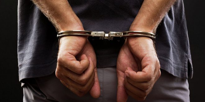 ضبط شخصين بتهمة الاتجار بالبشر